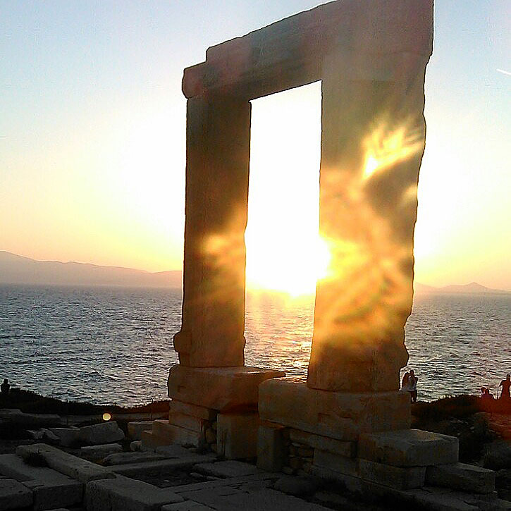 Portara i Naxos stad.