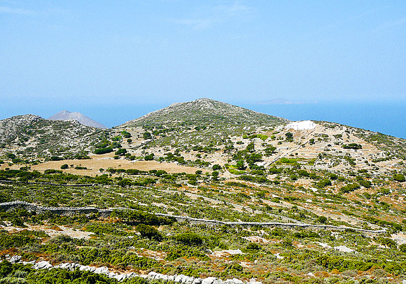 Agios Ioannis Theologos Monastery sett från stigen till Stavros church.