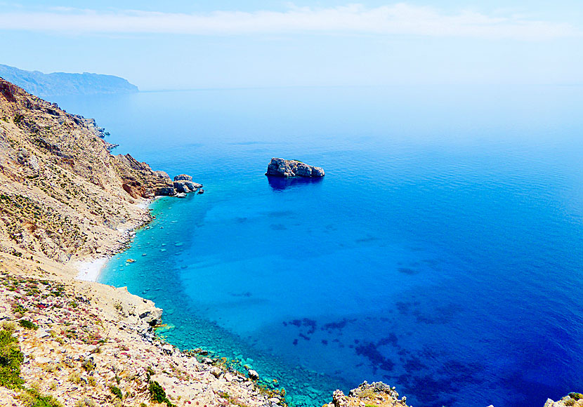 Det Stora Blå nedanför Klostret Panagia Hozoviotissa på Amorgos.