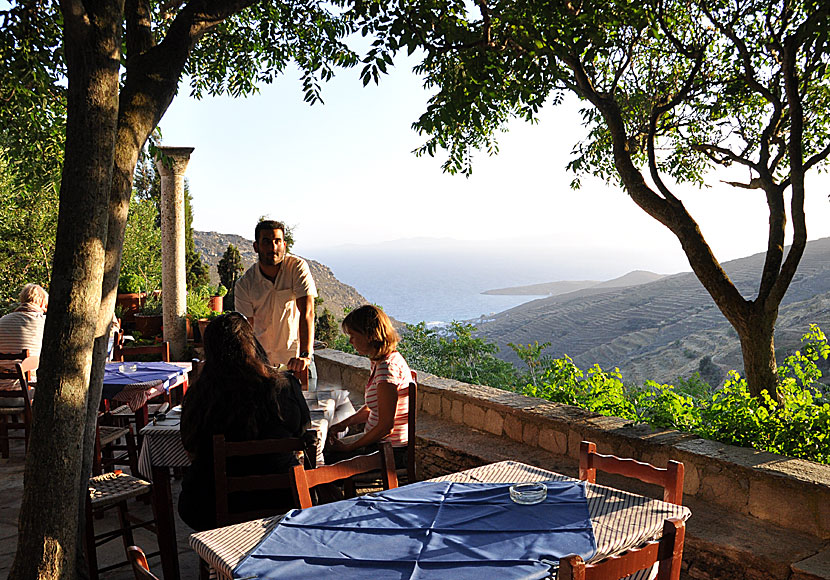 Taverna Drosia i Ktikados är en av de bästa restaurangerna på ön Tinos i Kykladerna.