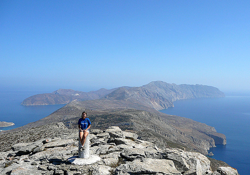 Sitting on top of the world med Doc Watson på Amorgos näst högsta berg Profitis Elias.