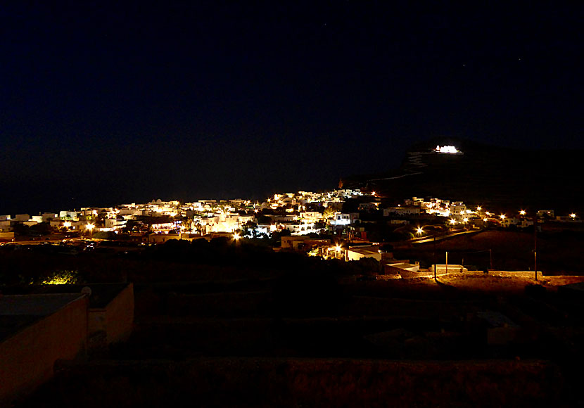 Chora och Church of Panagia på Folegandros i Grekland.