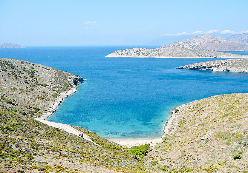 Petrokipio beach på Fourni.