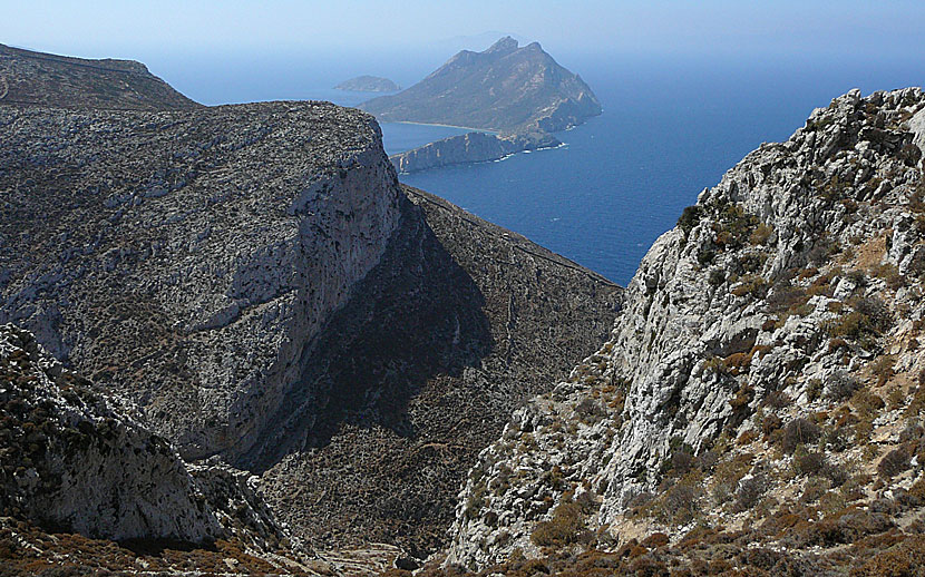 Vandra till Aegiali på Amorgos.