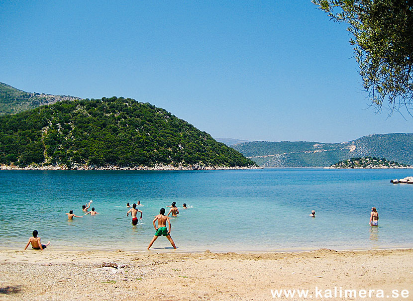 Loutsa beach i Vathy på Ithaka