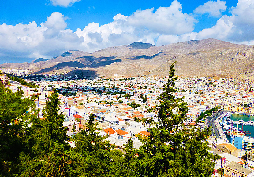 Vy över Pothia och Chora från Agios Savvas på Kalymnos.