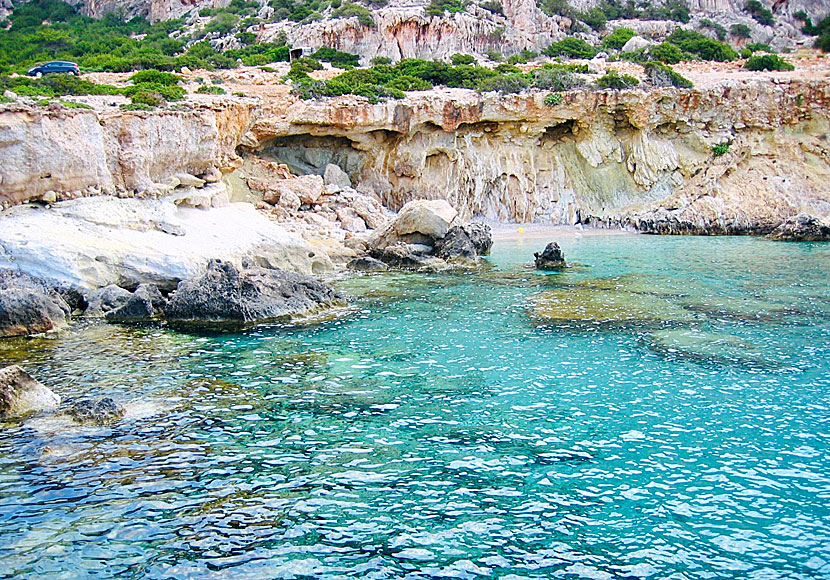 Stränderna Paralia Potami och Kalimera beach nära Amoopi på Karpathos.