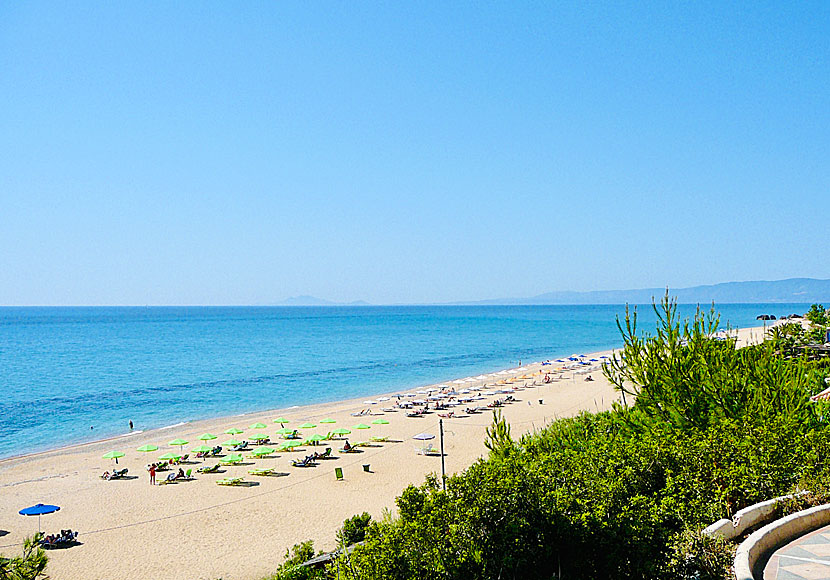 Missa inte Skala beach när du reser till Lourdas och Lourdata på Kefalonia.