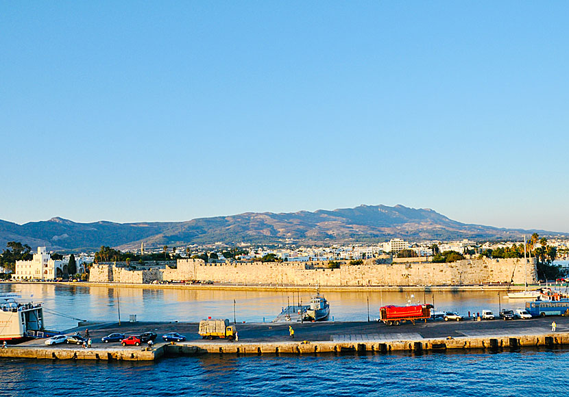 Hamnen och Riddarborgen i Kos stad.