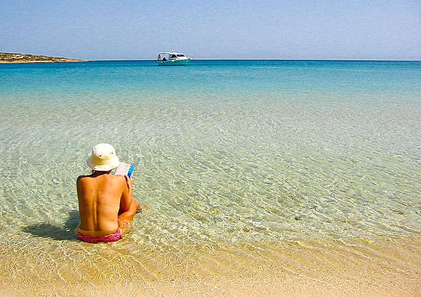 Den barnvänliga sandstranden Pori på Koufonissi. 