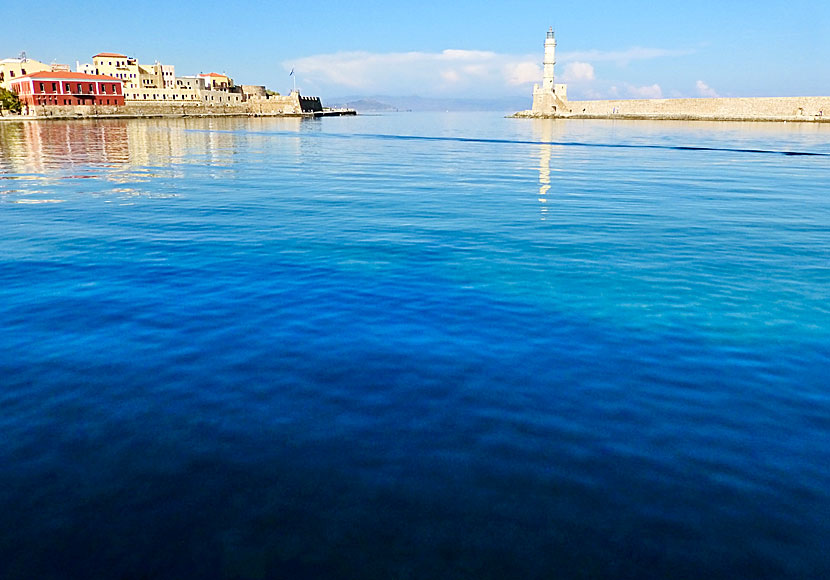 Missa inte Venetianska hamnen i Chania när du besöker Eleftherios Venizelos grav på Akrotirihalvön.