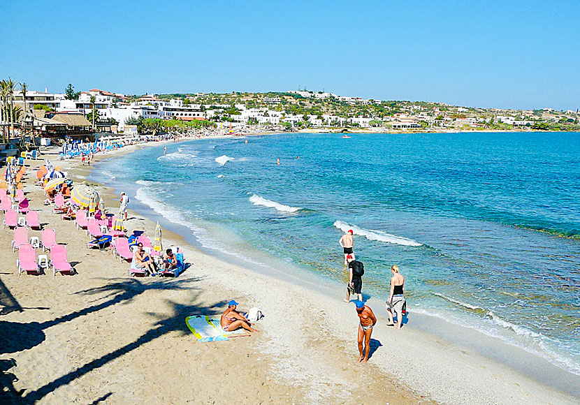 Stranden i Hersonissos på östra Kreta.