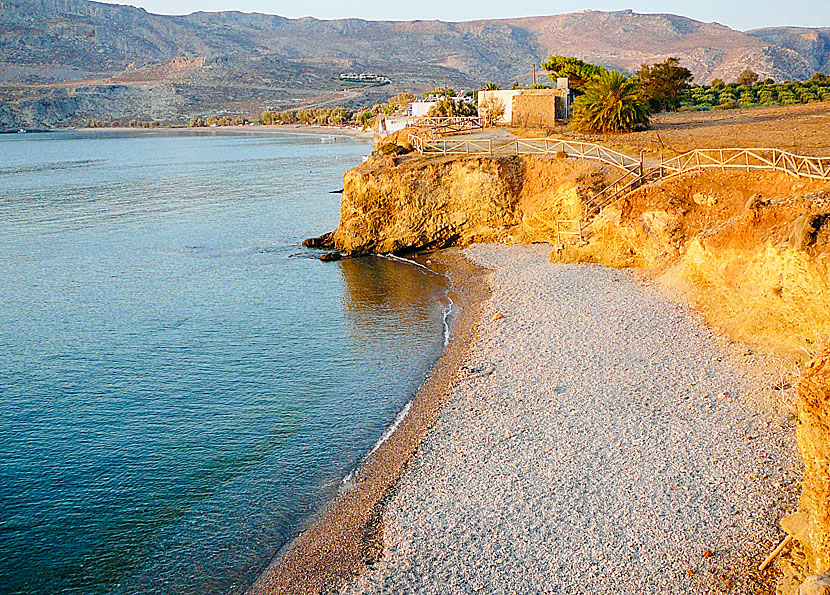 Bakom Coral Front Beach i Kato Zakros ligger denna lilla fina strand.