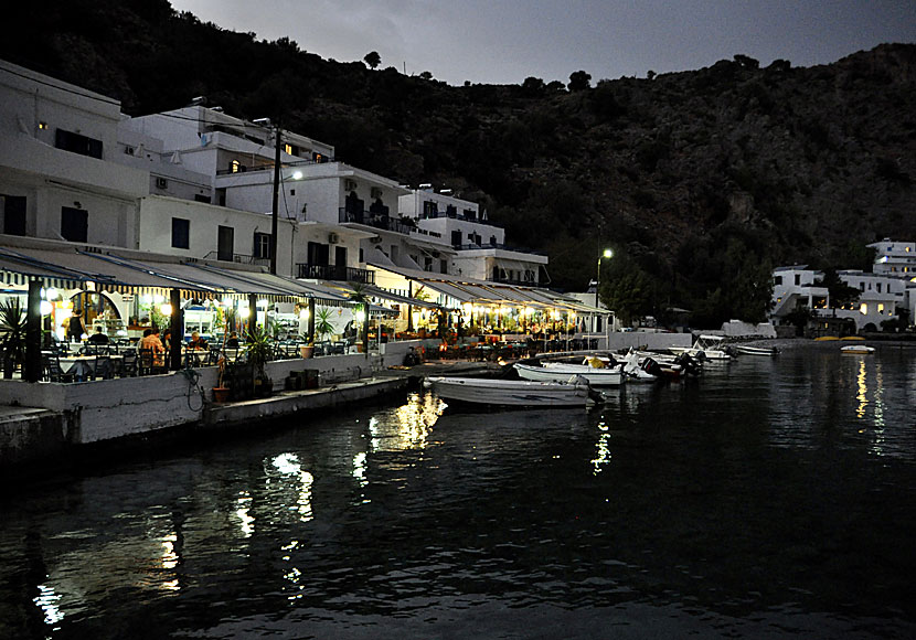 Bra restauranger, tavernor och barer i Loutro på Kreta.