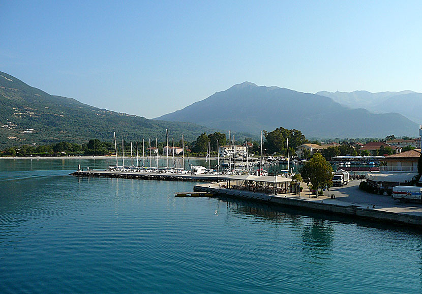 Segelbåtar i Vasiliki på Lefkas.