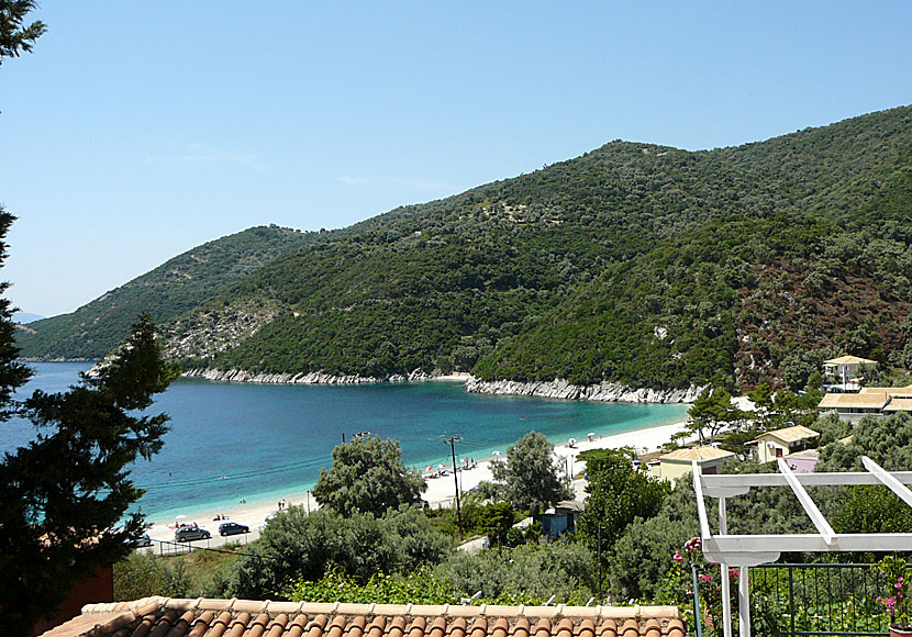 Mikros Gialos beach. Lefkas.