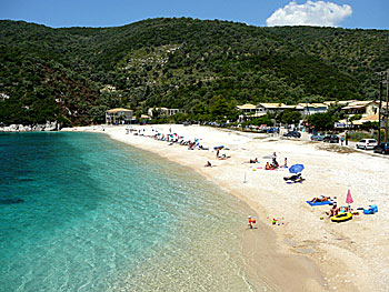 Mikros Gialos beach på Lefkas.  