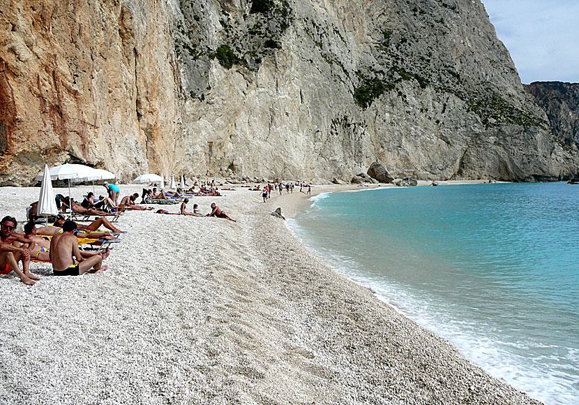 Klipporna ovanför stranden Porto Katsiki på Lefkas. 