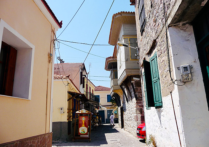 Trähus i gamla Petra på Lesbos.