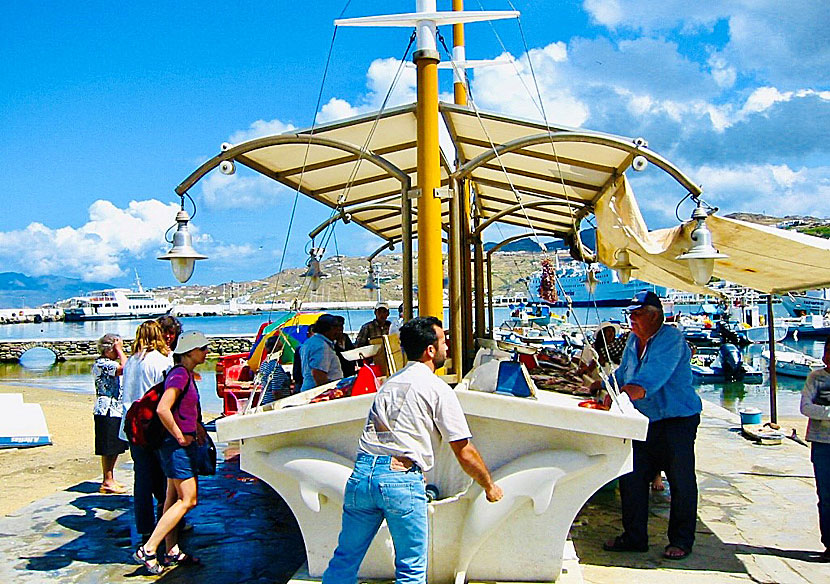 Den gamla hamnen på Mykonos i Kykladerna.