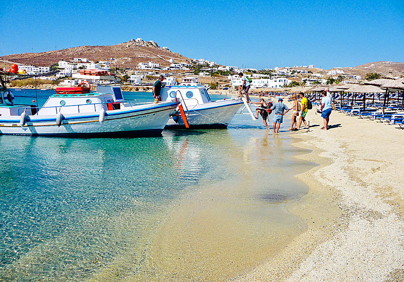 Badbåtar till Paradise beach på Mykonos.