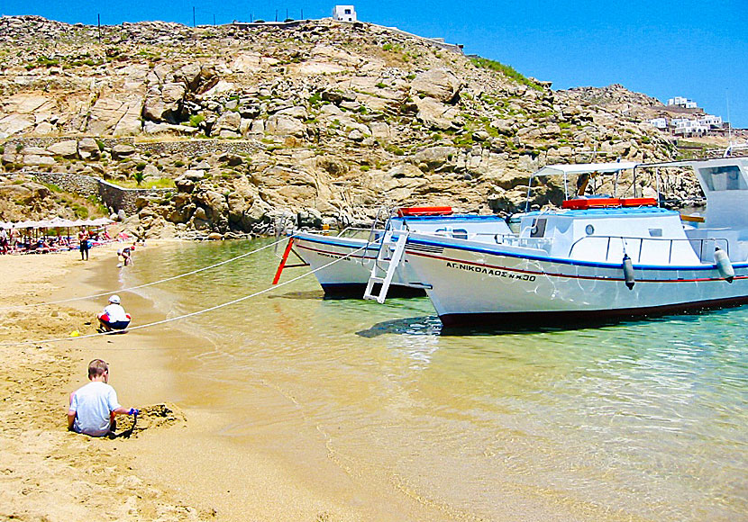 Badbåtar till Super Paradise beach på Mykonos.