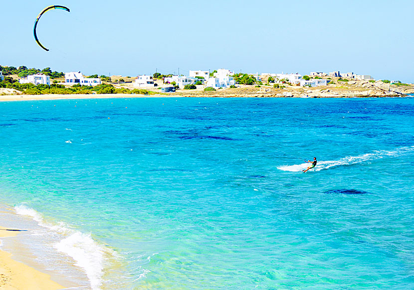 Kitesurfare vid Mikri Vigla beach på Naxos.