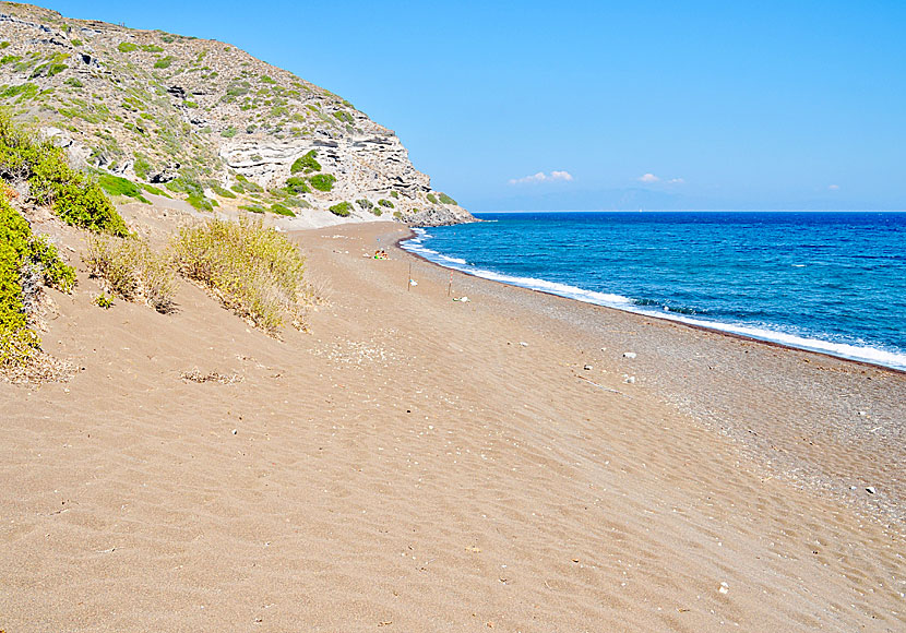 Nudiststranden Pachia Ammos beach på Nisyros. 