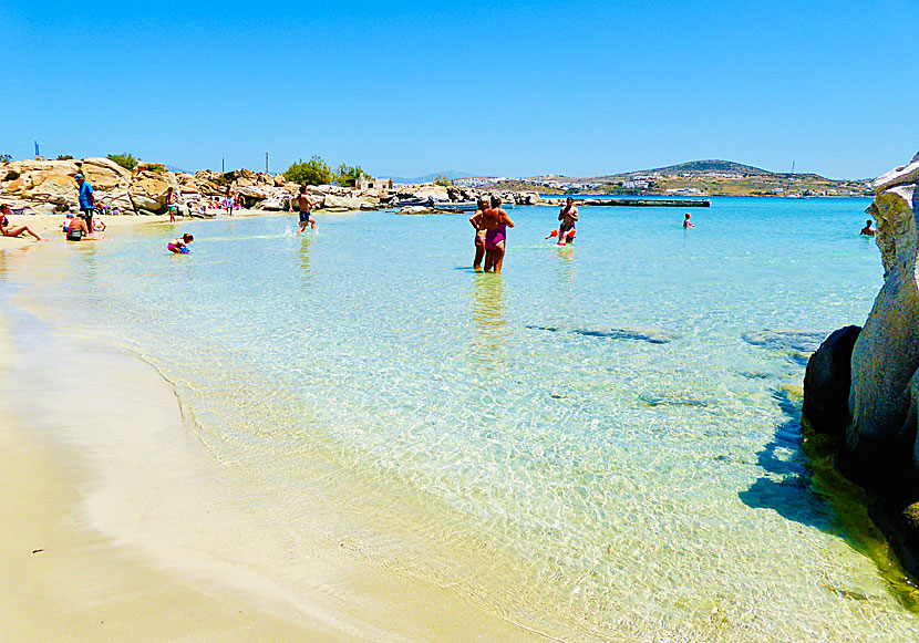 Kolymbithres är en av många långrunda barnvänliga sandstränder på ön Paros i Grekland.