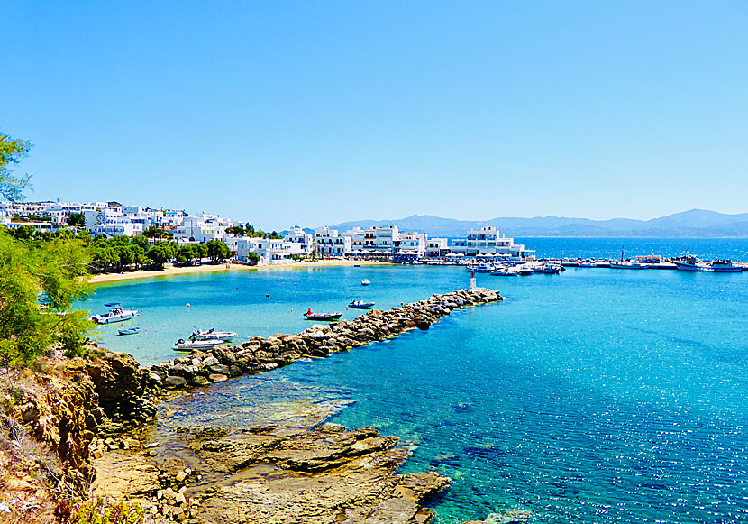 Missa inte Piso Livadi när du reser till Drios beach, Chrissi Akti beach, Golden beach och New Golden beach på Paros. 