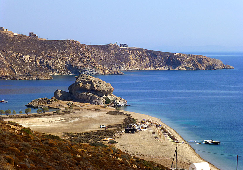 I bukten där Grikos på Patmos finns en strand som heter Petra.