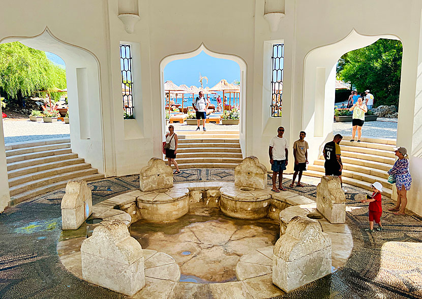 Kallithea Springs är känt sedan antiken och renoverades 2007. 