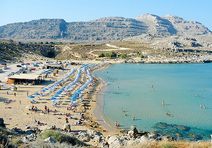 Tavernor och restauranger vid Agathi beach på Rhodos.