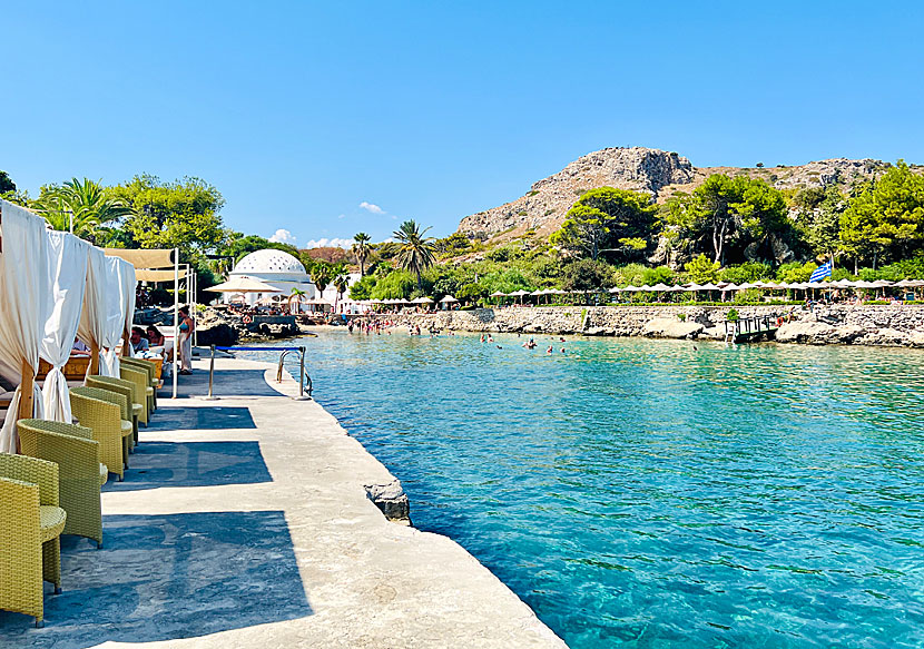 Kallithea Springs beach, spa och heta källor på Rhodos i Grekland.