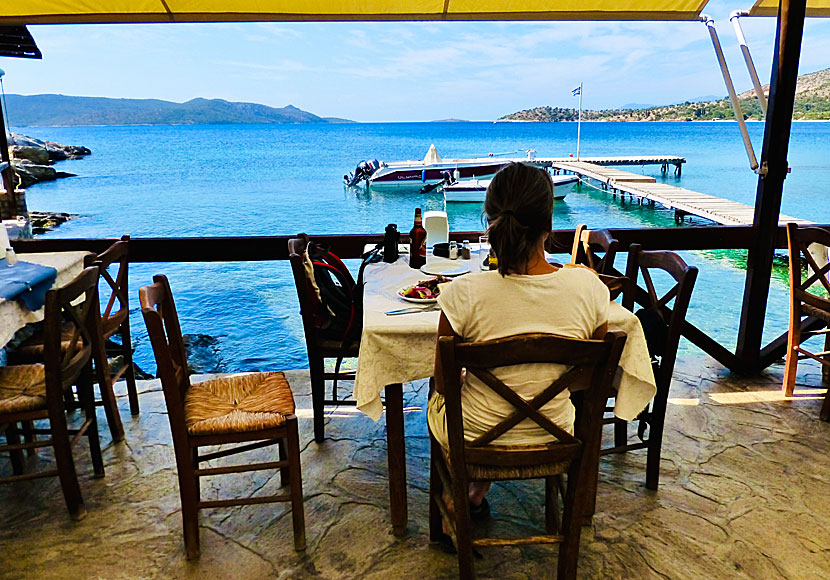 Taverna Kaduna vid Klima beach är mycket bra restaurang.