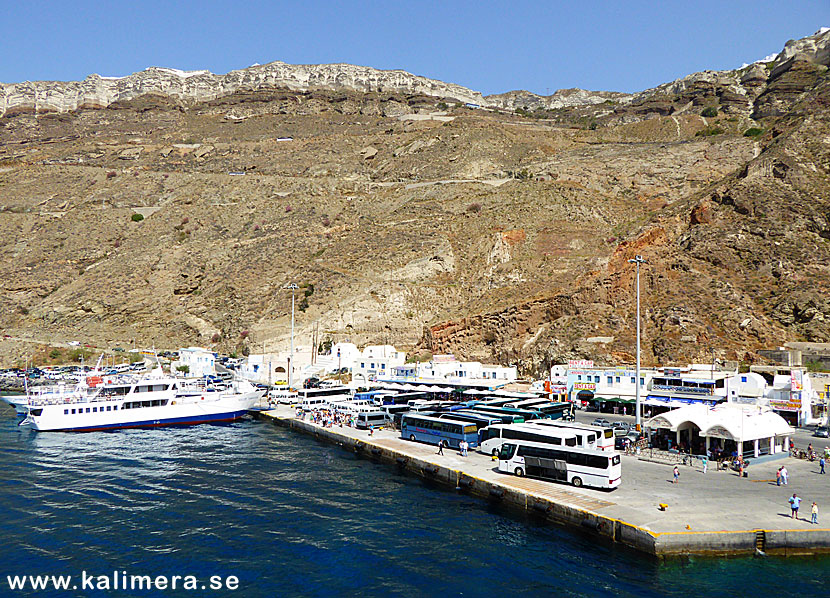 Hamnen Athinios på Santorini.