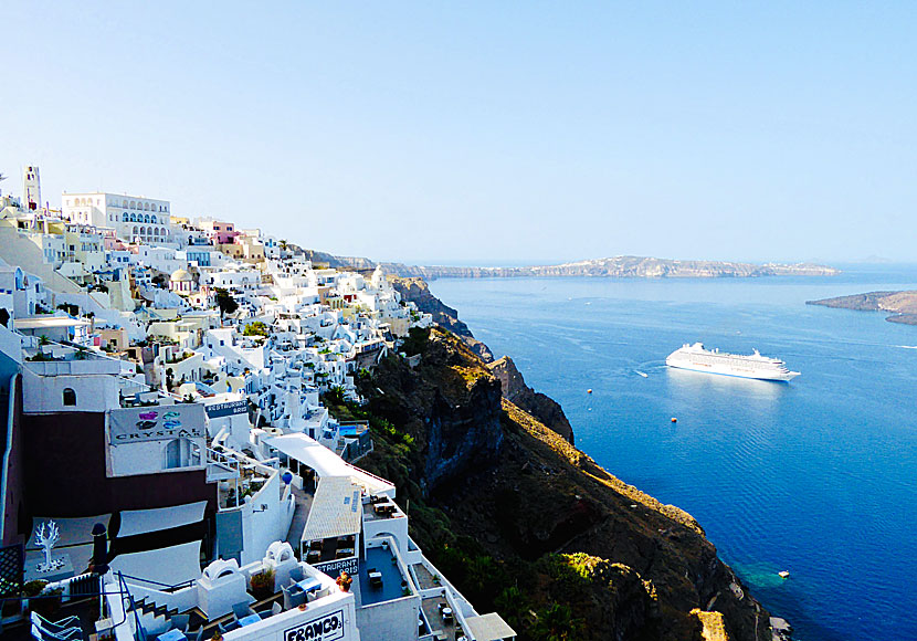 Fira sett från Firostofani på Santorini.