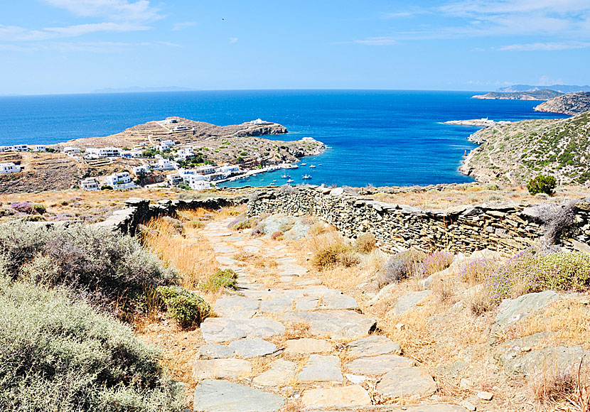 Vandra mellan Faros och Kastro på Sifnos.