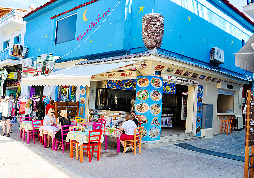 Om du gillar gyros har du många bra ställen att välja på i Skiathos stad.