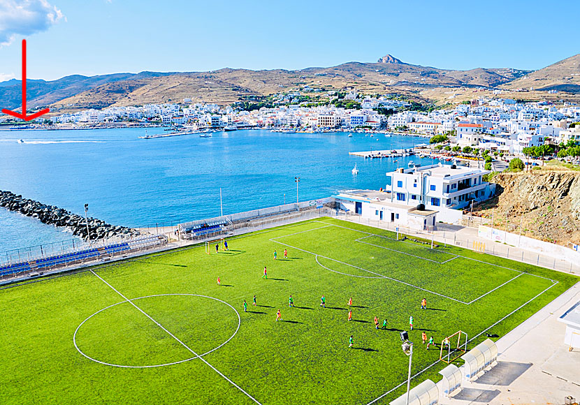 Fotbollsplanen i Tinos stad.