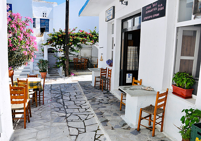 Snackbar och taverna i Kampos på Tinos.