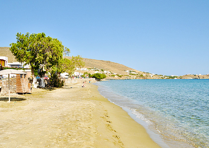 Missa inte Kionia beach när du besöker byarna Ktikados och Kampos på Tinos.