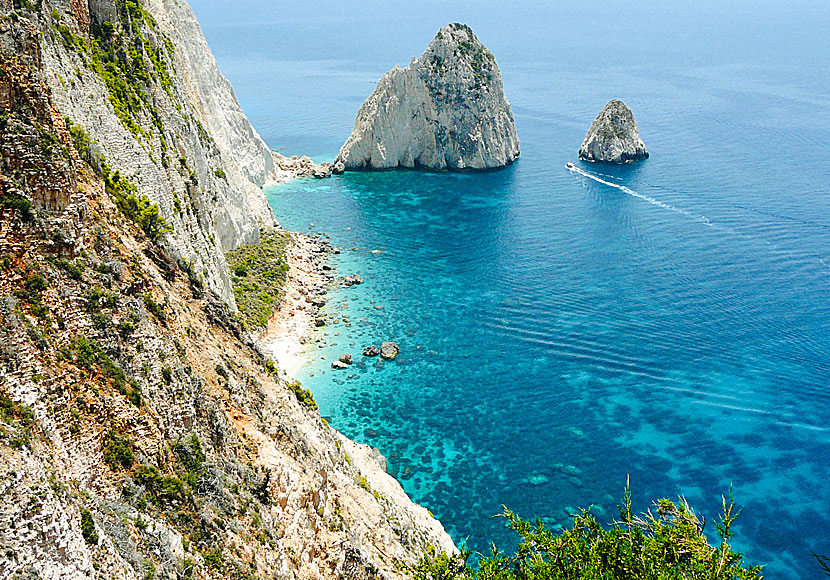 Mizithres nedanför Keri på Zakynthos.