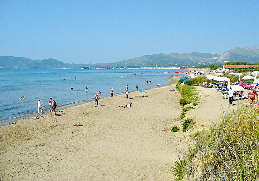 Turistorterna Kalamaki och Laganas två av Zakynthos populäraste charterorter.