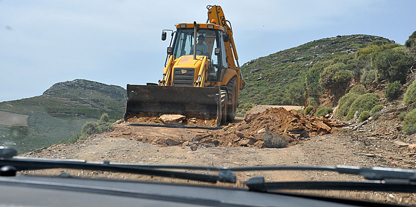 Andros. Bulldozer.