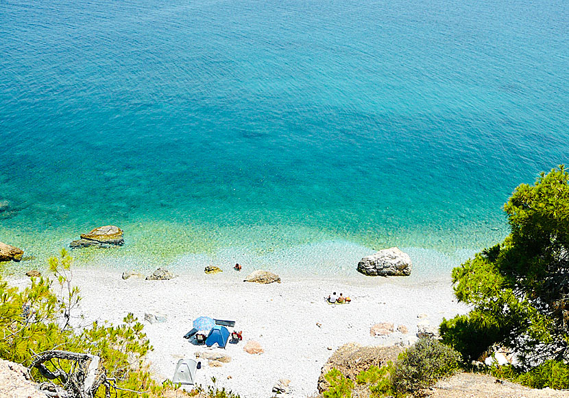 Chalikiada beach söder om Skala på ön Agistri i Grekland.