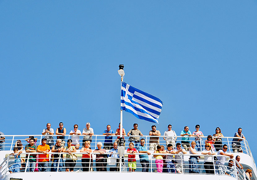 Öluffa till Andros och Tinos från hamnen i Rafina. 