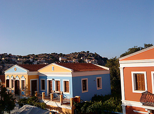 Utsikten från rum 32 Opera House Hotel på Symi.