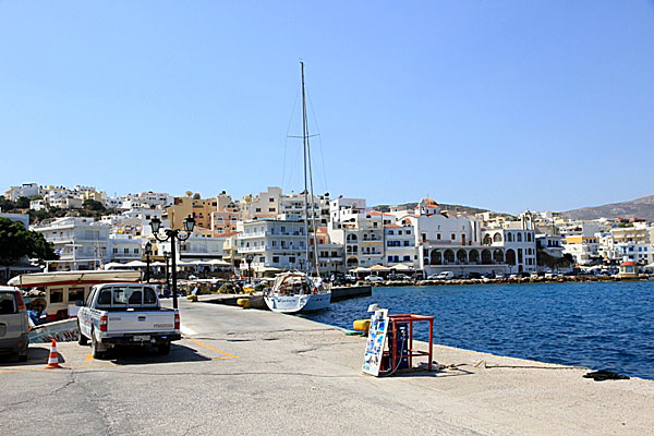 En vy över Karpathos stad.