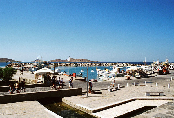 Naoussa. Paros.